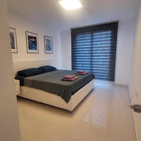 Semesterbostad Sea View House *