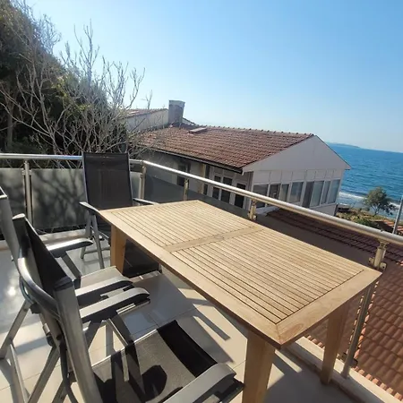 Sea View House Dom wakacyjny *